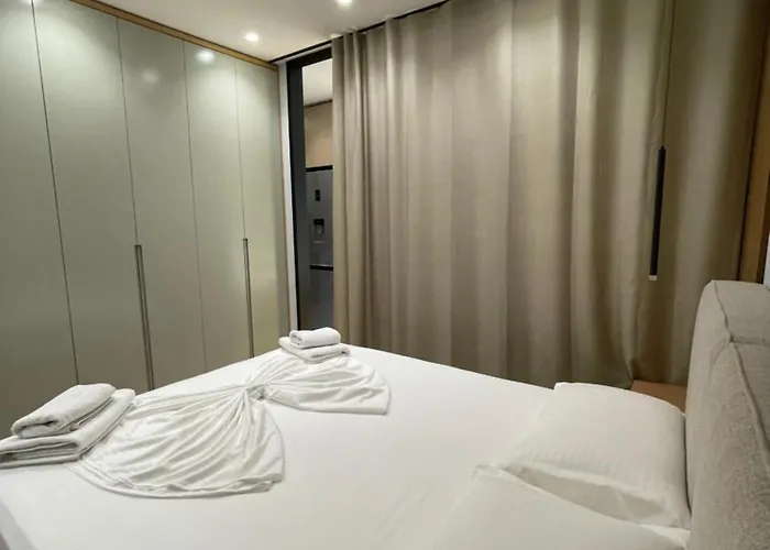 Elite *